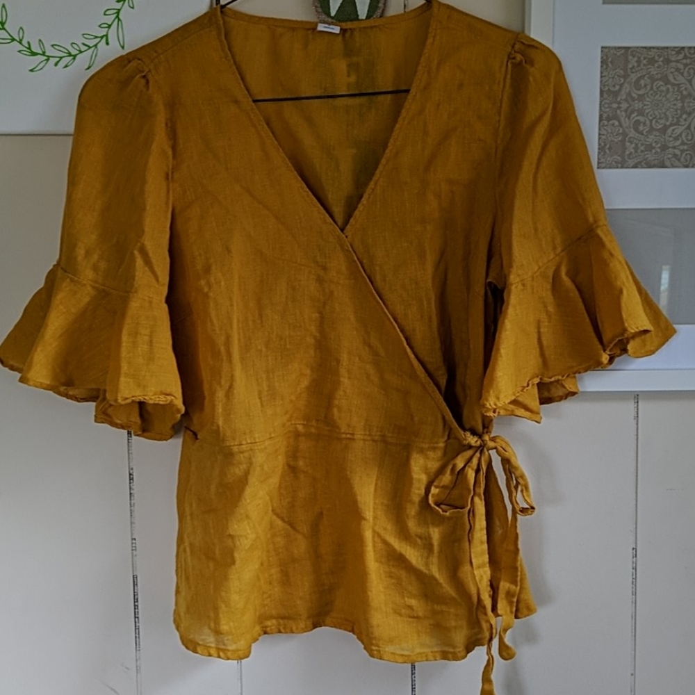 Old Navy wrap top.
